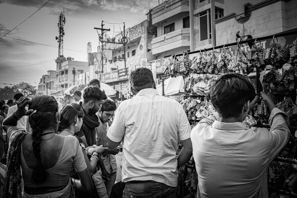 Djellaba femme moderne : l'alliance parfaite d'élégance et confort